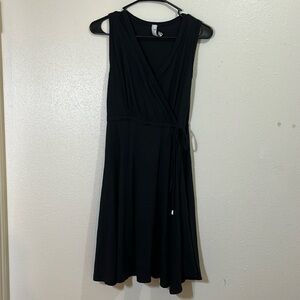 Indigenous 100% organic cotton black sleeveless dress. Size Small